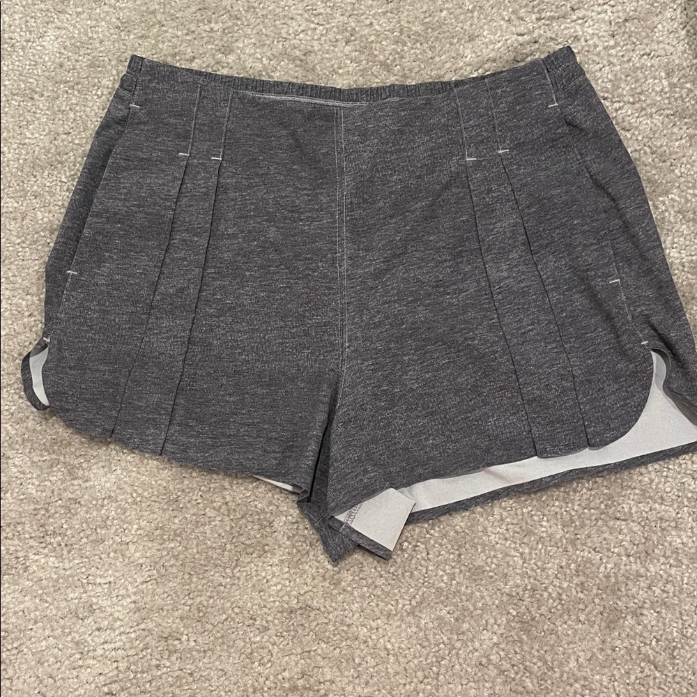 Lululemon Athletica Gray Elastic Waistband Shorts